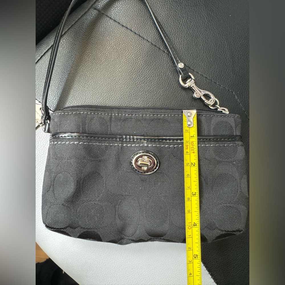 Vintage Coach Park Signature Medium Wristlet - Picture 13 of 13